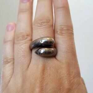 Vintage Sterling Silver Dolphin Heads Wrap Ring